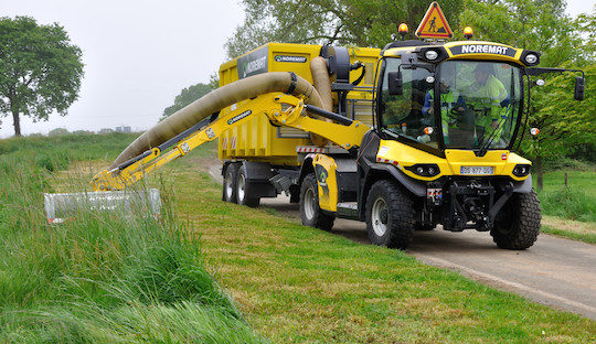 Caractéristiques des herbes de bord de route pour la méthanisation