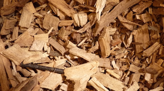 Le bois déchiqueté, idéal pour le chauffage des grandes demeures rurales