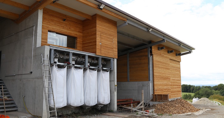 Florian Gut met en service une centrale Syncraft à gazéification de bois de 240 kWé