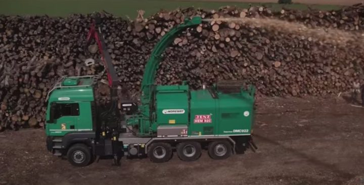 Le Valormax DMC 922, broyeur de bois Noremat sur camion de 1300 chevaux !