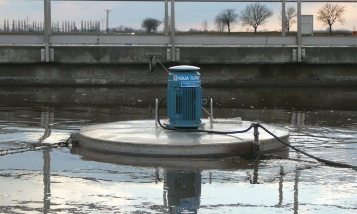 Atlantique Industrie propose les mélangeurs flottants Aquaturbo MIX-AS pour le stockage de digestat