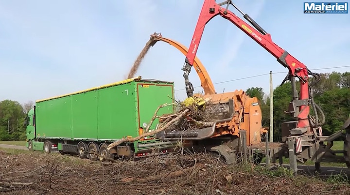 60 tonnes de plaquettes forestières à l’heure avec le broyeur Noremat Valormax D841