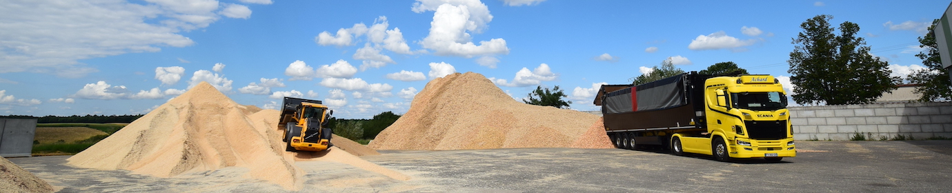 Livraison de sciure pour la production de granulé de bois, photo Frédéric Douard