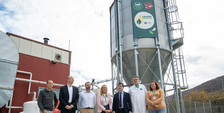 Décarbonation : la Vache qui rit® est désormais produite à l’énergie bois sur le site d’Ulzama